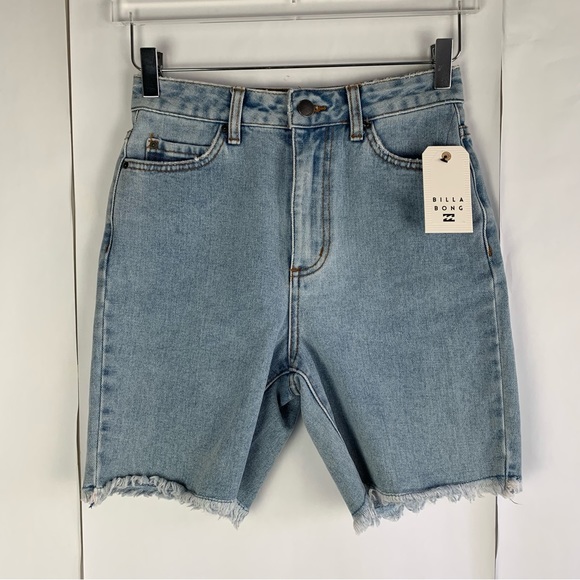 Billabong Long time Denim shorts Sweet blue
Light wash - Picture 9 of 16